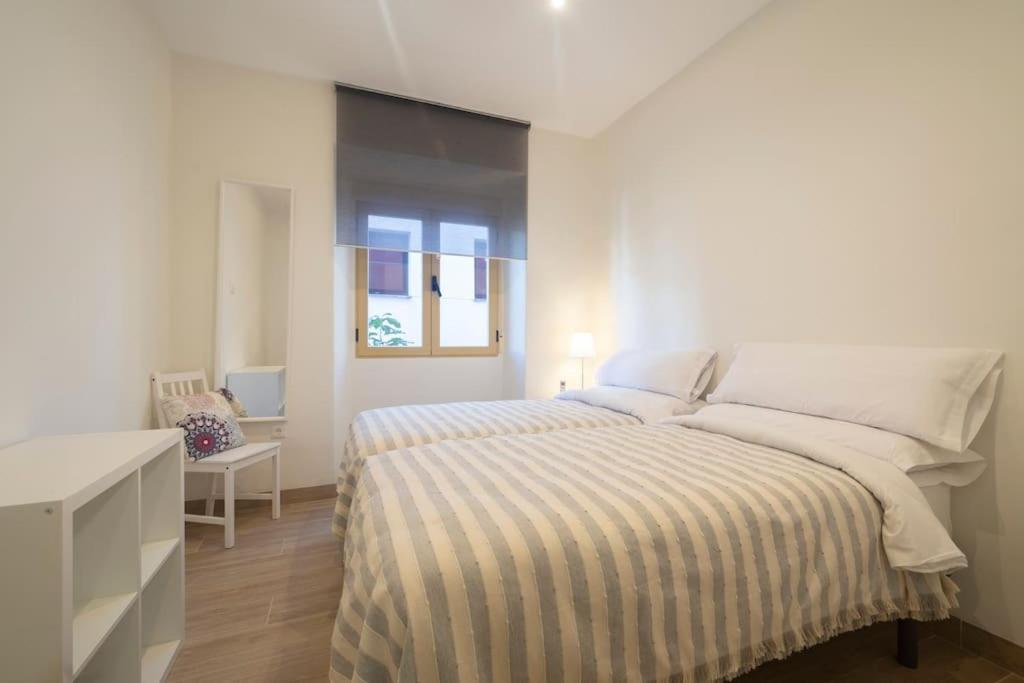 Hogar Del Lirio Appartement Granada Buitenkant foto