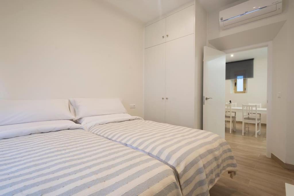 Hogar Del Lirio Appartement Granada Buitenkant foto