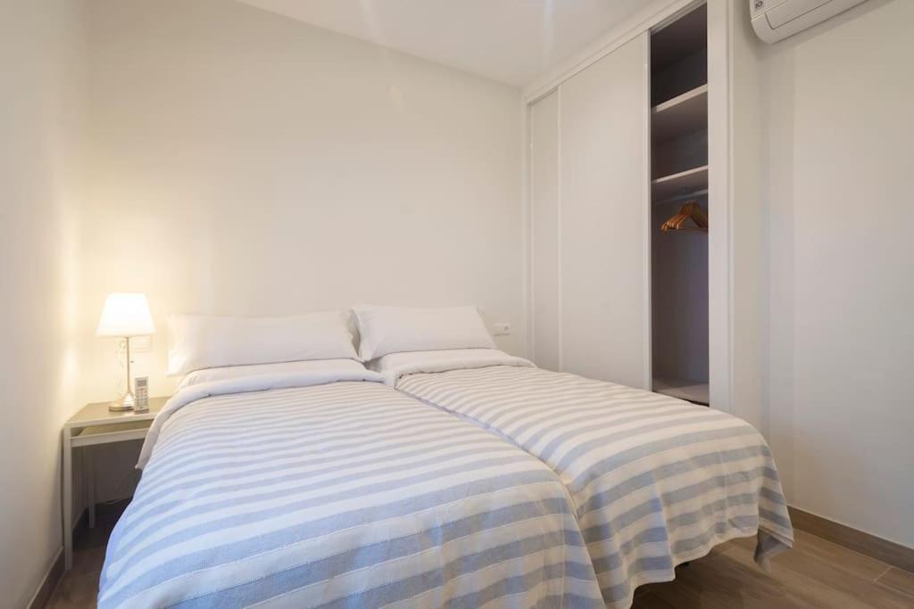 Hogar Del Lirio Appartement Granada Buitenkant foto