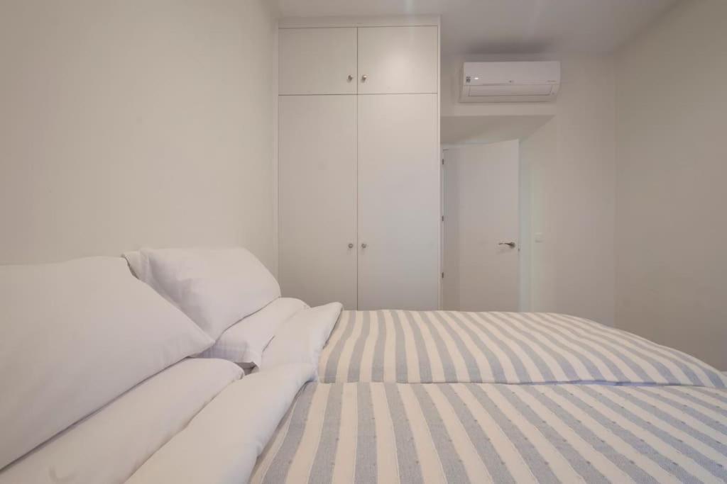 Hogar Del Lirio Appartement Granada Buitenkant foto